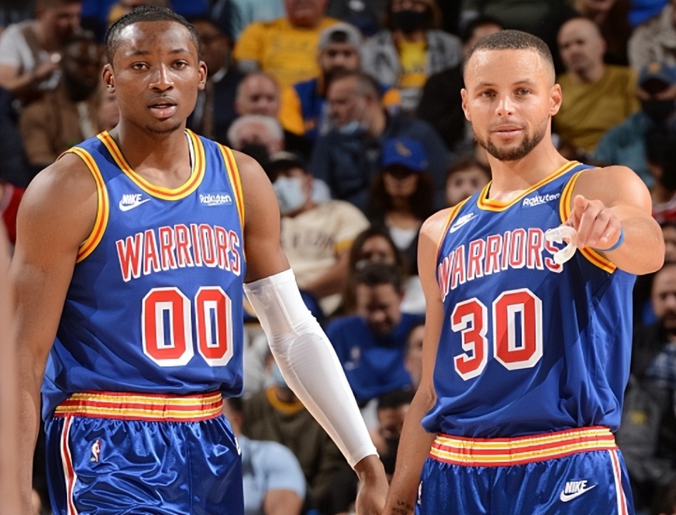 赴帮助库里, 反观库明加, 库明加就会